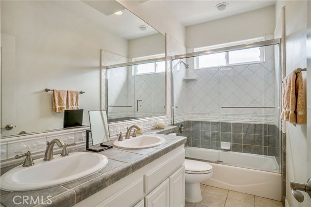 1909 Plant Avenue, Redondo Beach, California 90278, 4 Bedrooms Bedrooms, ,2 BathroomsBathrooms,Residential,Sold,Plant,SB19198683