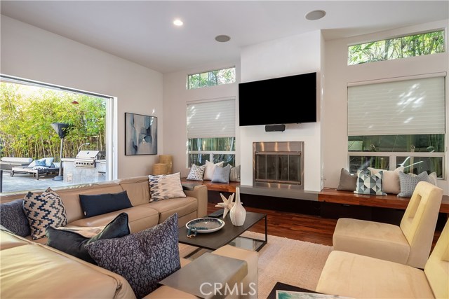 1315 21st Street, Manhattan Beach, California 90266, 3 Bedrooms Bedrooms, ,3 BathroomsBathrooms,Residential,Sold,21st,SB20018766