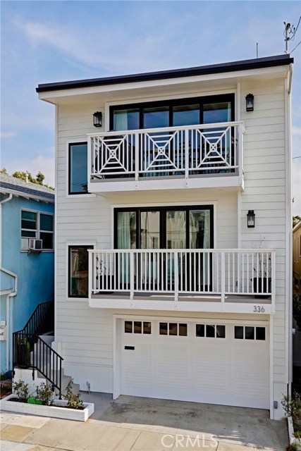336 34th Street, Hermosa Beach, California 90254, 3 Bedrooms Bedrooms, ,2 BathroomsBathrooms,Residential,Sold,34th,SB18074846