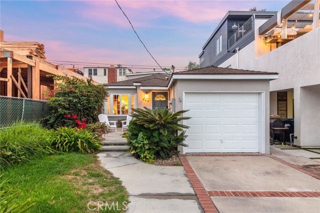 448 28th Street, Hermosa Beach, California 90254, 3 Bedrooms Bedrooms, ,2 BathroomsBathrooms,Residential,Sold,28th,SB21112752