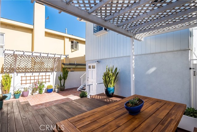 420 3rd Street, Manhattan Beach, California 90266, 2 Bedrooms Bedrooms, ,2 BathroomsBathrooms,Residential,Sold,3rd,SB19171660