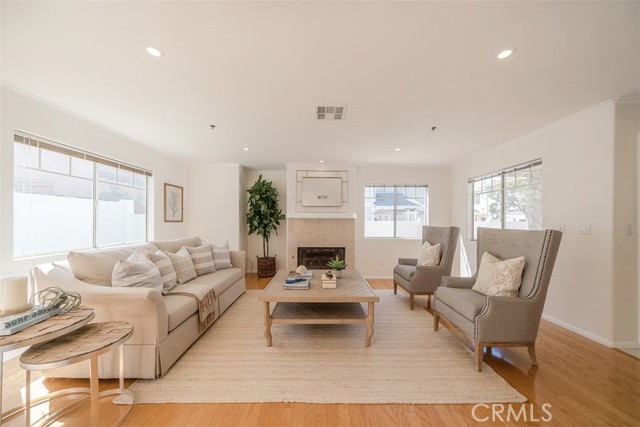 2412 Vanderbilt Lane, Redondo Beach, California 90278, 3 Bedrooms Bedrooms, ,2 BathroomsBathrooms,Residential,Sold,Vanderbilt,SB21042446