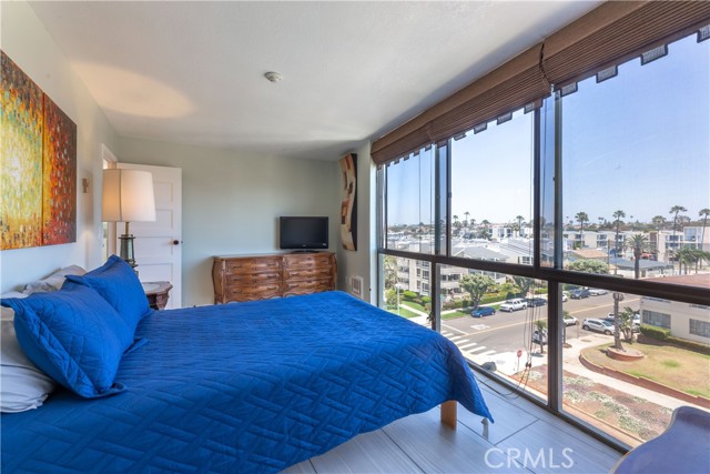 531 Esplanade, Redondo Beach, California 90277, 2 Bedrooms Bedrooms, ,Residential,Sold,Esplanade,SW21140273