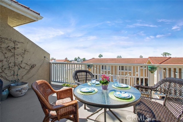 222 Guadalupe Avenue, Redondo Beach, California 90277, 3 Bedrooms Bedrooms, ,2 BathroomsBathrooms,Residential,Sold,Guadalupe,SB17060962