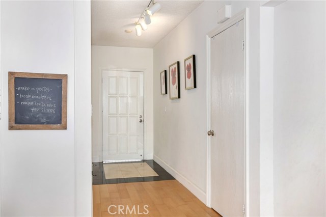 1321 Beryl Street, Redondo Beach, California 90277, 2 Bedrooms Bedrooms, ,2 BathroomsBathrooms,Residential,Sold,Beryl,SB17136124