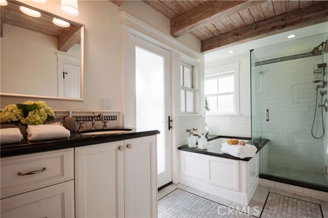 3213 Manhattan Avenue, Manhattan Beach, California 90266, 3 Bedrooms Bedrooms, ,3 BathroomsBathrooms,Residential,Sold,Manhattan,SB21049996