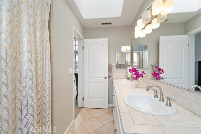 2602 Mathews Avenue, Redondo Beach, California 90278, 3 Bedrooms Bedrooms, ,2 BathroomsBathrooms,Residential,Sold,Mathews,PV21085585