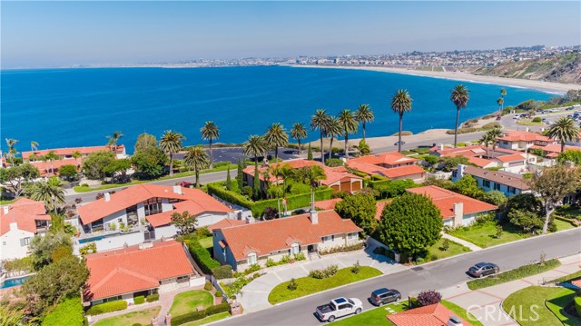 441 Via Media, Palos Verdes Estates, California 90274, 4 Bedrooms Bedrooms, ,3 BathroomsBathrooms,Residential,Sold,Via Media,PV17272204