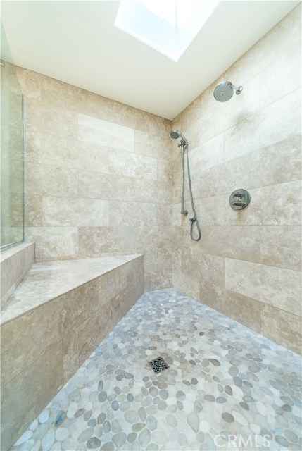 117 Prospect Avenue, Redondo Beach, California 90277, 4 Bedrooms Bedrooms, ,2 BathroomsBathrooms,Residential,Sold,Prospect,SB19013602