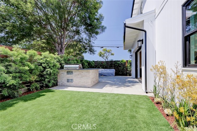 1400 17th Street, Manhattan Beach, California 90266, 5 Bedrooms Bedrooms, ,3 BathroomsBathrooms,Residential,Sold,17th,SB21193120
