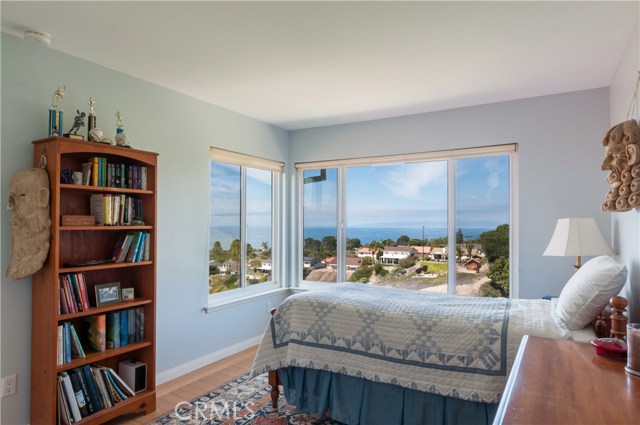6825 Kings Harbor Drive, Rancho Palos Verdes, California 90275, 4 Bedrooms Bedrooms, ,3 BathroomsBathrooms,Residential,Sold,Kings Harbor,PV17059754