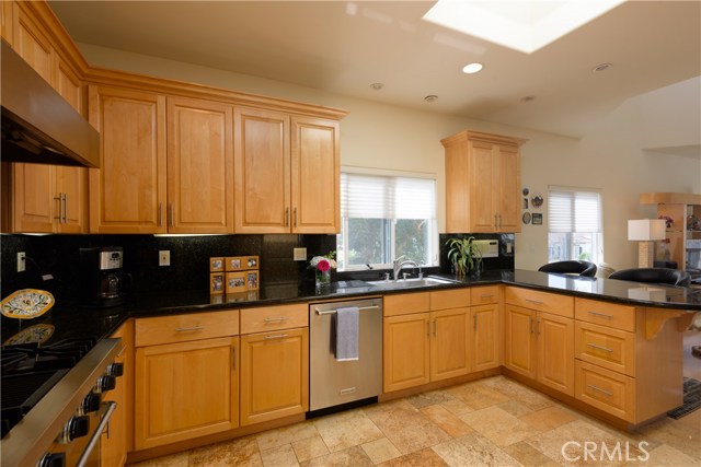 203 Avenue E, Redondo Beach, California 90277, 3 Bedrooms Bedrooms, ,2 BathroomsBathrooms,Residential,Sold,Avenue E,SB17173382