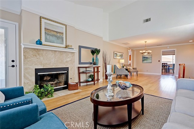 109 Helberta Avenue, Redondo Beach, California 90277, 3 Bedrooms Bedrooms, ,2 BathroomsBathrooms,Residential,Sold,Helberta,SB18059847