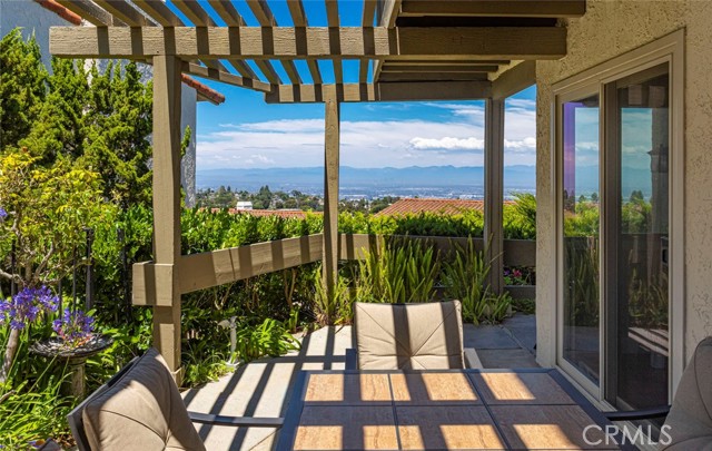 55 Aspen Way, Rolling Hills Estates, California 90274, 2 Bedrooms Bedrooms, ,1 BathroomBathrooms,Residential,Sold,Aspen,PV21171157