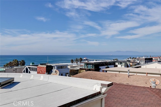 405 Bayview Drive, Manhattan Beach, California 90266, 3 Bedrooms Bedrooms, ,2 BathroomsBathrooms,Residential,Sold,Bayview,SB20023357