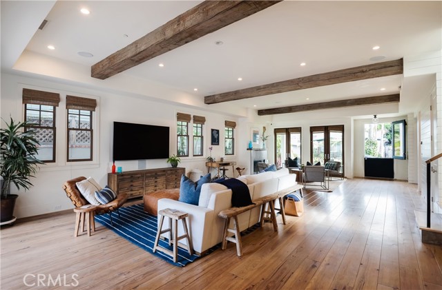 539 23rd Street, Manhattan Beach, California 90266, 5 Bedrooms Bedrooms, ,2 BathroomsBathrooms,Residential,Sold,23rd,SB21059502