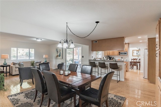 505 Faye Lane, Redondo Beach, California 90277, 4 Bedrooms Bedrooms, ,2 BathroomsBathrooms,Residential,Sold,Faye,SB21095794