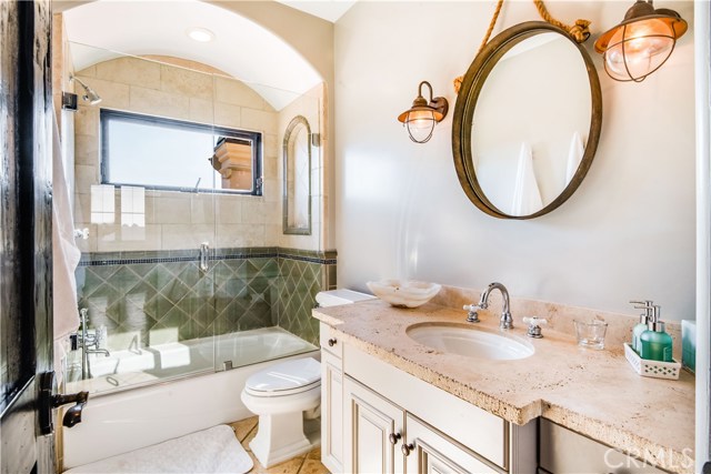 3305 Pine Avenue, Manhattan Beach, California 90266, 4 Bedrooms Bedrooms, ,1 BathroomBathrooms,Residential,Sold,Pine,SB20042109