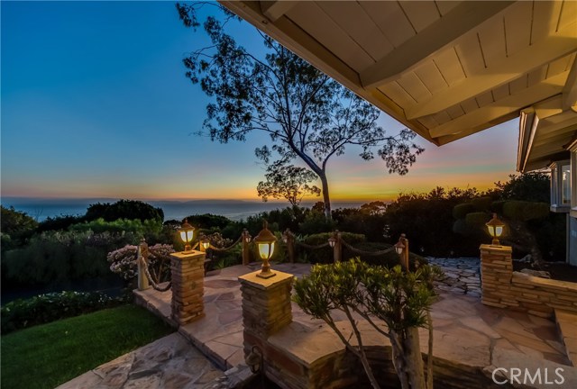 3 Cinnamon Lane, Rancho Palos Verdes, California 90275, 4 Bedrooms Bedrooms, ,3 BathroomsBathrooms,Residential,Sold,Cinnamon,PV18009862