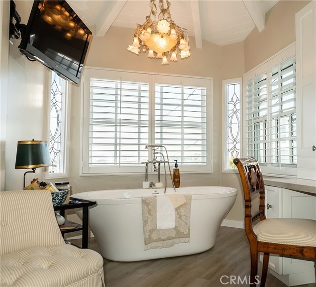 659 18th Street, Manhattan Beach, California 90266, 4 Bedrooms Bedrooms, ,3 BathroomsBathrooms,Residential,Sold,18th,SB19269469