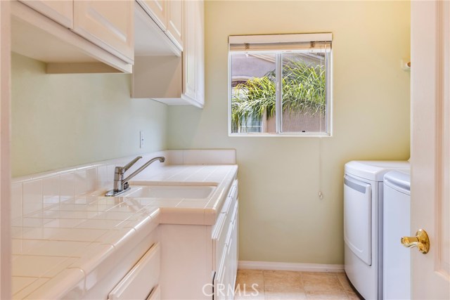 2400 Harriman Lane, Redondo Beach, California 90278, 4 Bedrooms Bedrooms, ,2 BathroomsBathrooms,Residential,Sold,Harriman,SB18170065