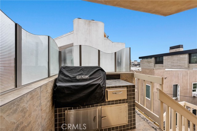 712 Highland Avenue, Manhattan Beach, California 90266, 3 Bedrooms Bedrooms, ,4 BathroomsBathrooms,Residential,Sold,Highland,SB21087613