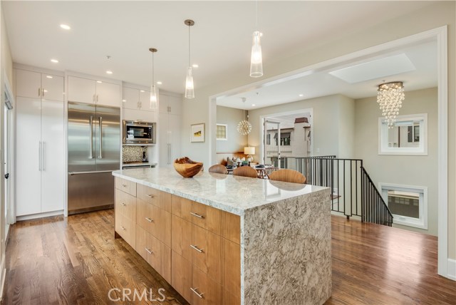 305 3rd Street, Manhattan Beach, California 90266, 3 Bedrooms Bedrooms, ,3 BathroomsBathrooms,Residential,Sold,3rd,SB19071927