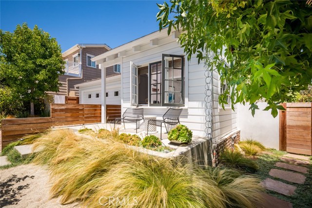 1407 23rd Street, Manhattan Beach, California 90266, 4 Bedrooms Bedrooms, ,2 BathroomsBathrooms,Residential,Sold,23rd,SB17168172