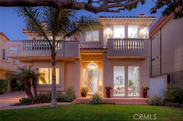 618 Broadway, Redondo Beach, California 90277, 3 Bedrooms Bedrooms, ,2 BathroomsBathrooms,Residential,Sold,Broadway,SB17101227