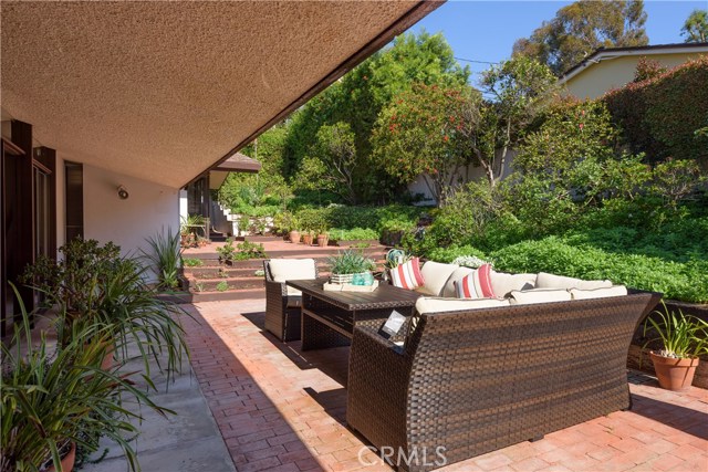 2917 Palos Verdes Drive, Palos Verdes Estates, California 90274, 4 Bedrooms Bedrooms, ,1 BathroomBathrooms,Residential,Sold,Palos Verdes,SB18027139
