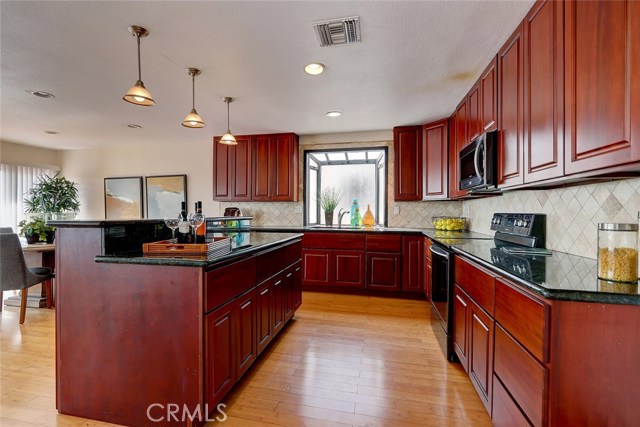 438 Prospect Avenue, Redondo Beach, California 90277, 4 Bedrooms Bedrooms, ,2 BathroomsBathrooms,Residential,Sold,Prospect,SB18153937