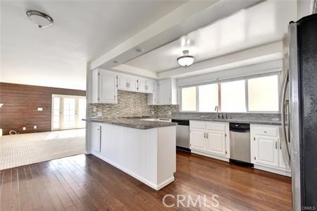 225 25th Street, Manhattan Beach, California 90266, 5 Bedrooms Bedrooms, ,4 BathroomsBathrooms,Residential,Sold,25th,SB19199643