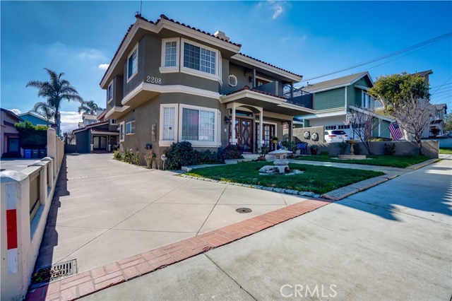 2208 Huntington Lane, Redondo Beach, California 90278, 4 Bedrooms Bedrooms, ,2 BathroomsBathrooms,Residential,Sold,Huntington,SB21022520