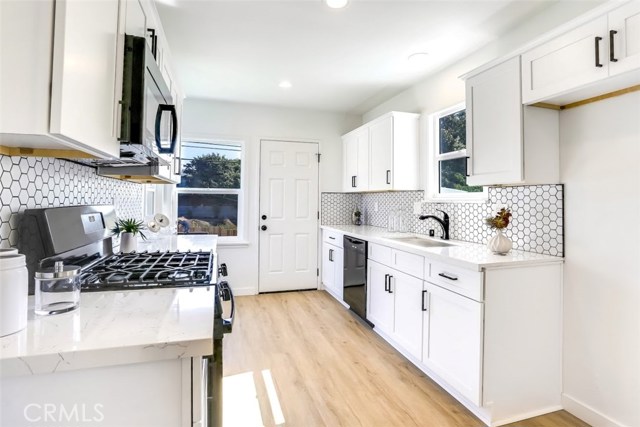 3022 Dow Avenue, Redondo Beach, California 90278, 3 Bedrooms Bedrooms, ,1 BathroomBathrooms,Residential,Sold,Dow,OC20229202