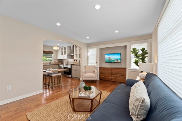 911 Emerald Street, Redondo Beach, California 90277, 2 Bedrooms Bedrooms, ,1 BathroomBathrooms,Residential,Sold,Emerald,SB21083100