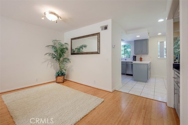 Space for large dining table to entertain!