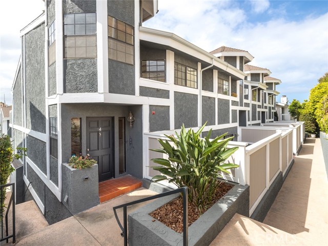 2019 Carnegie Lane, Redondo Beach, California 90278, 3 Bedrooms Bedrooms, ,2 BathroomsBathrooms,Residential,Sold,Carnegie,SB21055220