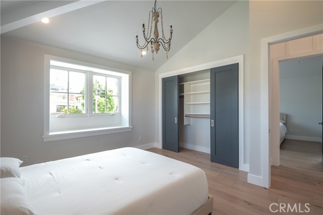 933 9th Street, Manhattan Beach, California 90266, 4 Bedrooms Bedrooms, ,2 BathroomsBathrooms,Residential,Sold,9th,SB21112500