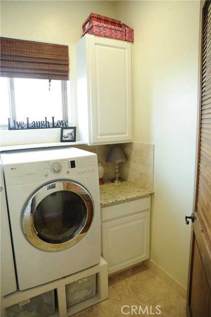 713 JUANITA, Redondo Beach, California 90277, 3 Bedrooms Bedrooms, ,2 BathroomsBathrooms,Residential,Sold,JUANITA,SB17176144