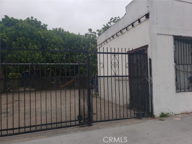 1 Bed Home for Sale in Los Angeles, California