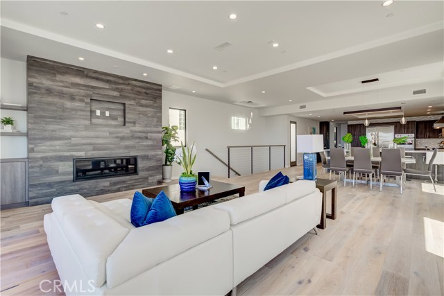 1517 Golden Avenue, Hermosa Beach, California 90254, 5 Bedrooms Bedrooms, ,2 BathroomsBathrooms,Residential,Sold,Golden,SB19224714
