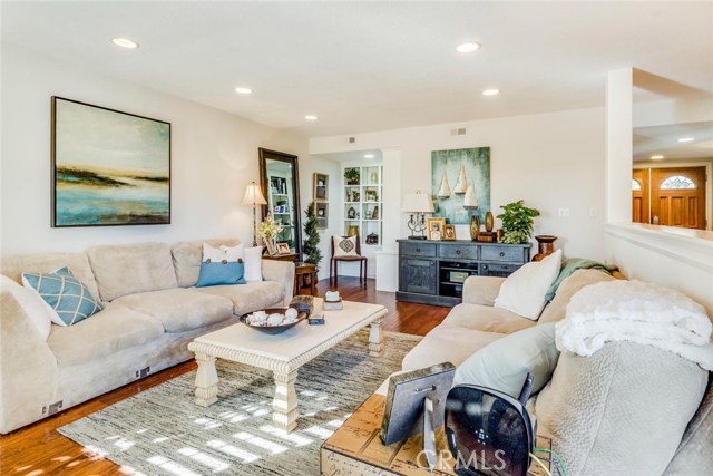 8 Peartree Lane, Rolling Hills Estates, California 90274, 2 Bedrooms Bedrooms, ,2 BathroomsBathrooms,Residential,Sold,Peartree,PV18179974