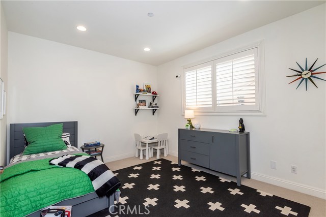 Downstairs Bedroom 1