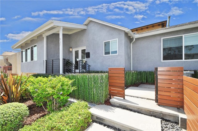 807 Carnelian Street, Redondo Beach, California 90277, 3 Bedrooms Bedrooms, ,2 BathroomsBathrooms,Residential,Sold,Carnelian,SB18167139