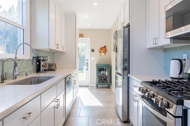 1426 Marine Avenue, Manhattan Beach, California 90266, 2 Bedrooms Bedrooms, ,1 BathroomBathrooms,Residential,Sold,Marine,SB18274814
