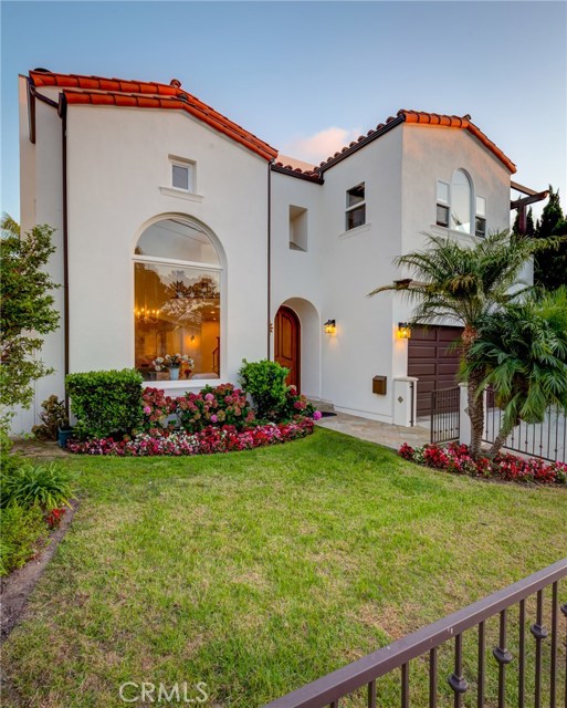 1144 9th Street, Hermosa Beach, California 90254, 5 Bedrooms Bedrooms, ,4 BathroomsBathrooms,Residential,Sold,9th,SB19216948