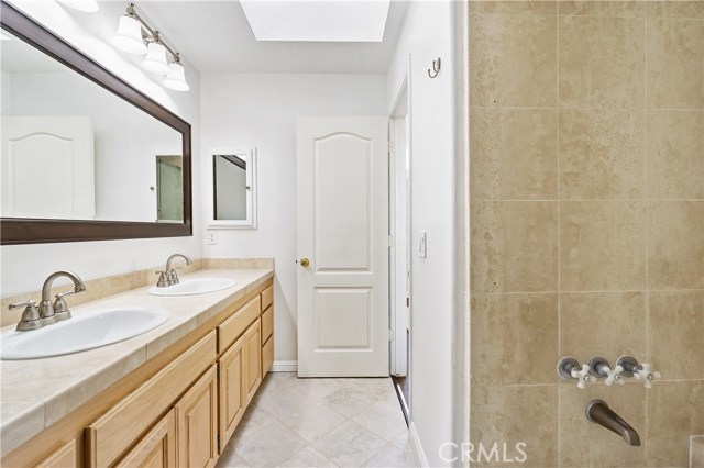 2702 Carnegie Lane, Redondo Beach, California 90278, 3 Bedrooms Bedrooms, ,2 BathroomsBathrooms,Residential,Sold,Carnegie,SB20202081