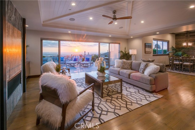 801 Ocean Drive, Hermosa Beach, California 90254, 4 Bedrooms Bedrooms, ,5 BathroomsBathrooms,Residential,Sold,Ocean,SB19222362