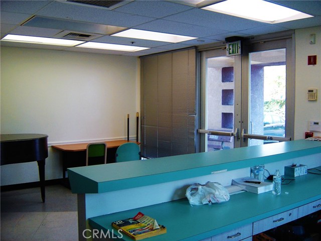 8th, 92411, ,Commercial,For Sale,8th,EV20129321