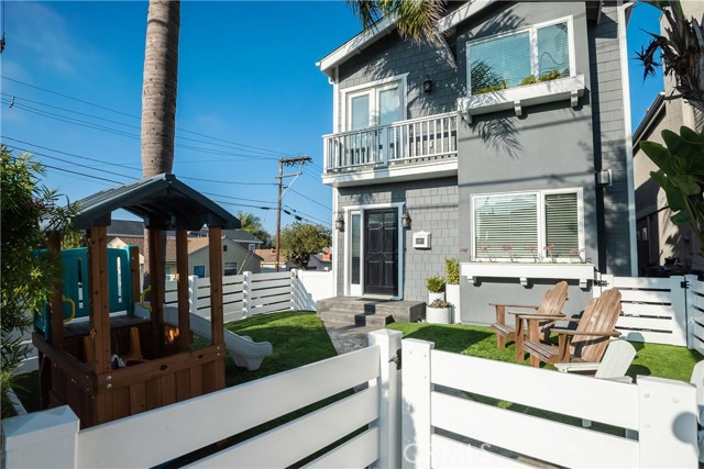 2030 Prospect Avenue, Hermosa Beach, California 90254, 3 Bedrooms Bedrooms, ,3 BathroomsBathrooms,Residential,Sold,Prospect,SB20202137